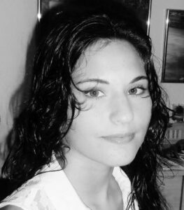 lcultura celebra su IV aniversario con la música de la algecireña Regina Laza