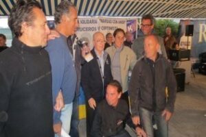 Diego de Salas entrega los trofeos de la primera regata solidaria organizada por el Real Club Naútico