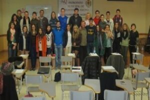 Ángel Gómez ofrece una master class de interpretación organizada por Juventud