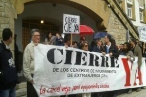 Internos del CIE de Algeciras denuncian las instalaciones precarias" y el trato recibido