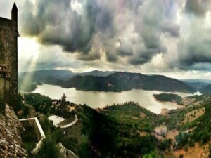 Susana Díaz considera a La Almoraima "la capilla Sixtina de Andalucía por su riqueza medioambiental"