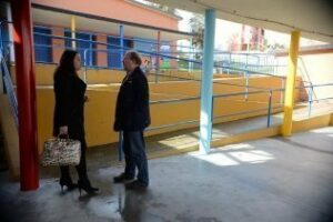 La delegada de Educación supervisa los trabajos de mantenimiento realizados en varios colegios