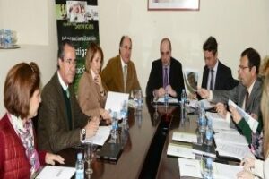 El alcalde asiste a una reunión de la Fundación Campus Tecnológico para planificar 2014