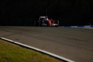 Alonso estrena el F14 T con una quinta posición en Jerez