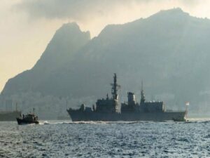 Las "Patrullas de soberanía" inglesas desembarcan en la Bahía de Algeciras fuertemente armadas