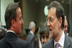 Mensaje "al oido" Cameron a Rajoy: A Picardo hay que tomarle en serio lo justo"