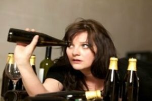 ¿Es verdad que el alcohol destruye las neuronas?