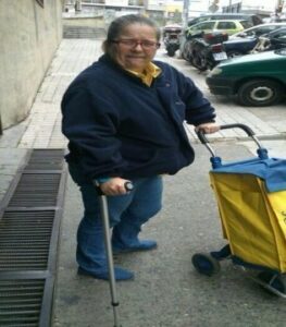 CSIF denuncia que obligan a trabajar con muletas a una cartera de Correos