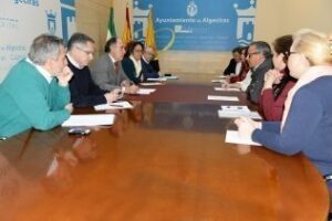 Los comerciantes del centro presentan sus necesidades una vez más