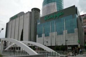 El Corte Inglés abre el grifo del crédito a niveles previos a la crisis del consumo