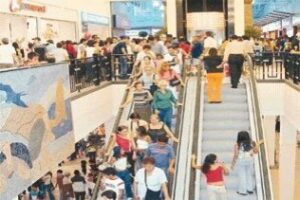 La Policía apresa a una banda de mujeres que robaba ropa en grandes superficies