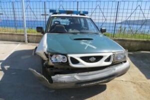 Embestido el vehículo de la Guardia Civil en la intervención de 60 kilos de hachís