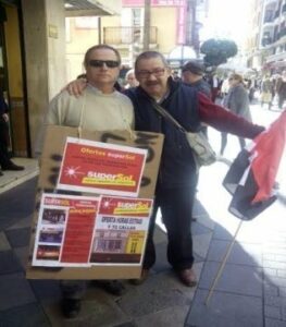 Marcha concentración con el lema, nos piden un derecho laboral y reciben un latigazo"