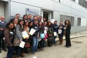 La Escuela Taller Tesauro visitaron las instalaciones de Servicios Documentales de la Zona Franca