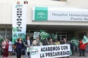 Una supervisora del Hospital Puerto Real, investigada por su gestión, se encarga de evaluar a los profesionales