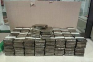 Investigan una trama de camioneros dedicada a llevar hachís desde Ceuta a Algeciras en dobles fondos