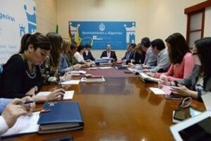 Los Pinos, ajedrez, ciclismo, ajedrez y natación sincronizada, subvencionadas