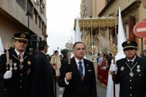 Cristo Atado a la Columna y María Santísima de las lágrimas recorren las calles de Algeciras