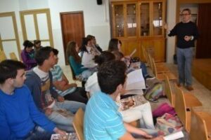 Educación edita la primera guía de selectividad para el alumno