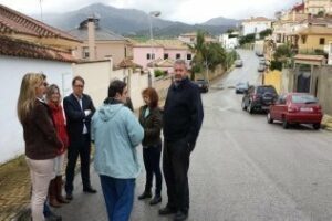 La calle poseidón, con más de 45 viviendas, sin iluminación