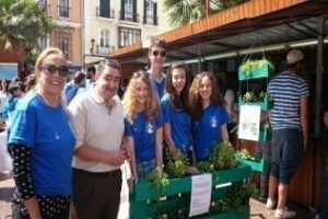 El PA visita "Diverciencia" y apoya la labor de los participantes