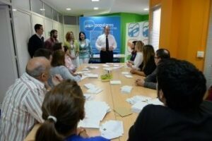 Landaluce muestra su apoyo a los apoderados e interventores en mesas electorales de cara a las europeas