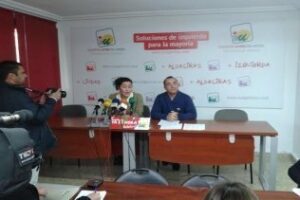 IU se ofrece para acompañar a Clara Aguilera por el Campo de Gibraltar para evitar que se pierda