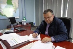 La Junta invierte al año más de 3,6 millones de euros en la ayuda a domicilio en el Campo de Gibraltar