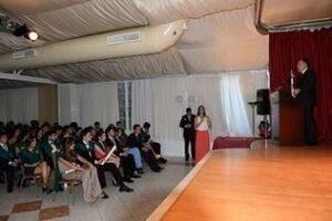 Preside el alcalde el acto de imposición de becas de Los Pinos