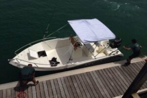 Alijo de 1.100 kilos de hachís en aguas de Conil