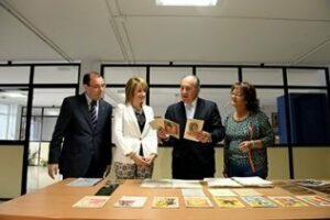 El acalde visita el Archivo en su jornada de puertas abiertas