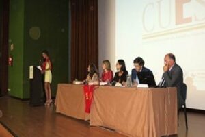 Pintor clausura el último curso de la Licenciatura en Derecho del Centro Universitario de Estudios Superiores