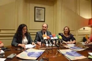 Alcalde y cónsul, en la clausura de las Jornadas sobre la Reserva de la Biosfera