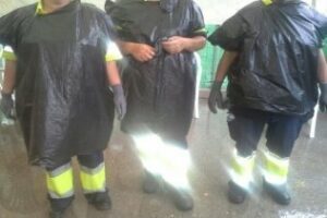 UGT protesta por los "nuevos uniformes" para limpiar el Real de la feria