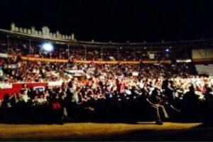 Poveda embruja al público en Sanlucar antes del homenaje a Paco de Lucía en San Roque