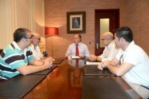 El alcalde recibe a trabajadores de GICOFA