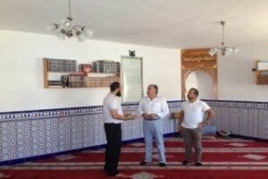 Landaluce visita la mezquita de El Saladillo
