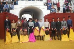 La Escuela Taurina Comarcal ofrece un exitoso tentadero en San Roque