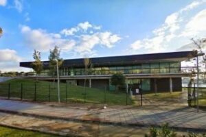 La Cámara organiza una ruta guiada por comercios algecireños para mostrar técnicas de escaparatismo