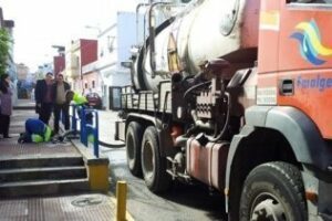 Emalgesa realiza trabajos de mantenimiento en la estación de bombeo de Los Guijos