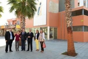 El Ayuntamiento estudia los posibles usos de la antigua Oficina de Turismo