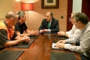 Coordinadora Solidaria de los estibadores presenta al alcalde sus proyectos