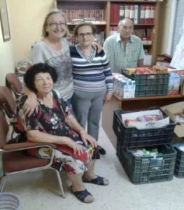 PCA e IU entregan alimentos a la AVV La Unión de Los Pastores