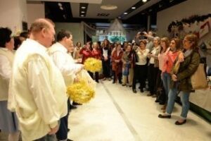 APADIS inaugura su tradicional mercadillo navideño