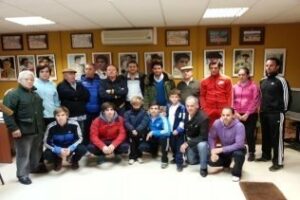 Salvador Vega ofrece una clase de toreo de salón a aficionados prácticos y alumnos de la EMTA