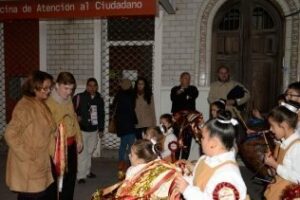 Las rondallas de Algeciras recorren el centro en su tradicional pasacalles