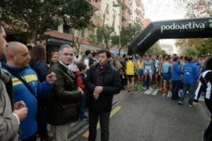 La III Carrera Solidaria de Navidad recorre el centro de Algeciras
