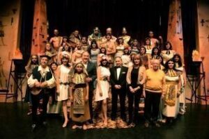 El Teatro Florida se llena para disfrutar con la zarzuela La corte del faraón"