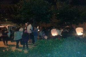 Suelta de globos del deseo en El Acebuchal