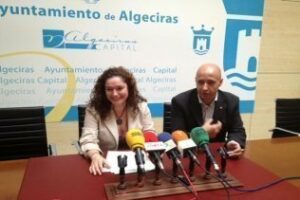 IU denuncia la instalación de antenas de telefonía móvil en Los Pinos